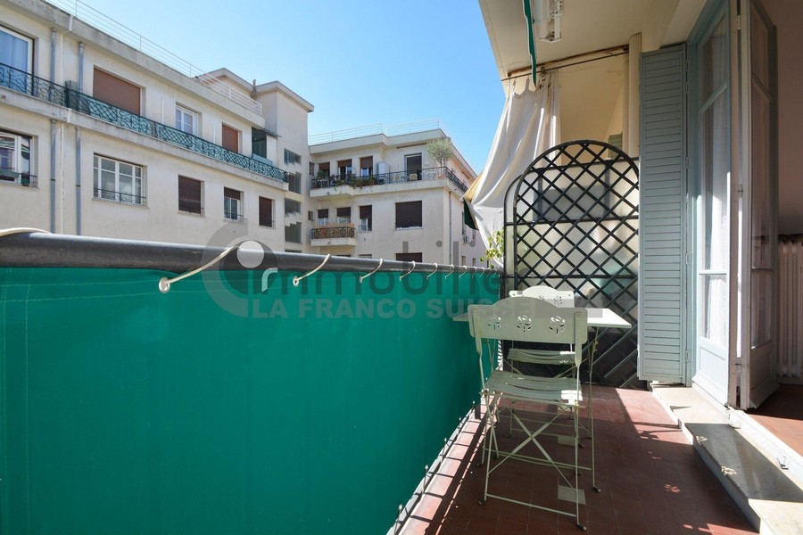 Location-appartement-Nice-Place Masséna